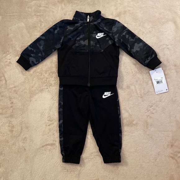 Nike Other - Nike Baby Boys Outfit Size 12 Months